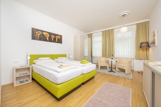 Helles 2-Zimmer Apartment mit Doppelbett & Sitzecke – Kurzzeitmiete & Wohnen auf Zeit für 1 bis 6 Monate in Wien