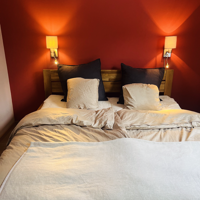 metallfreies Kingsize Holzbett