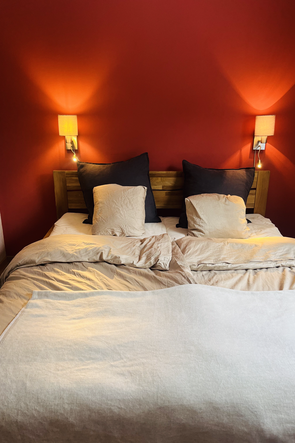 metallfreies Kingsize Holzbett