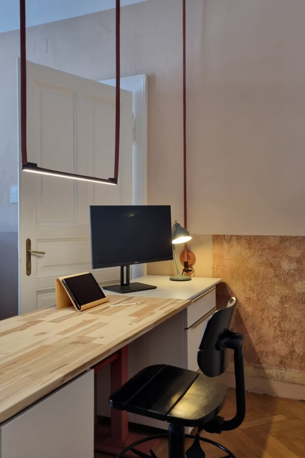 Historic building Graz short term rental desk | © Anno1903