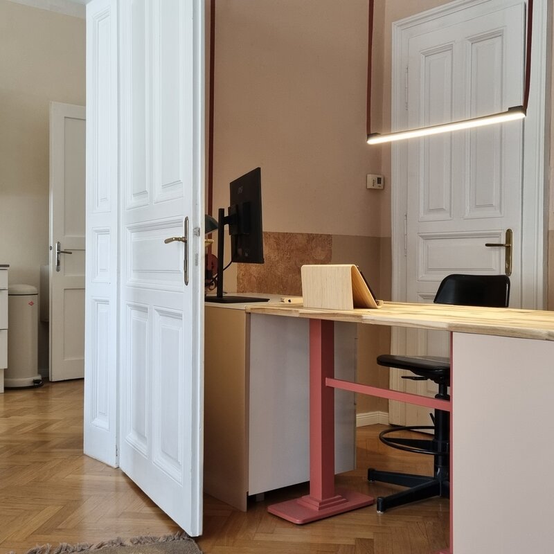 Historic building Graz short term rental desk | © Anno1903