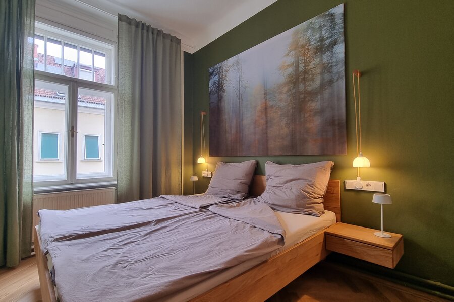 Historic building Graz short term rental sleeping room | © Anno1903