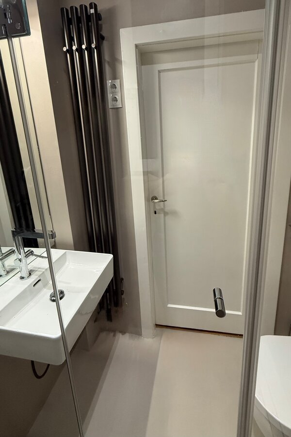 Modern Bathroom