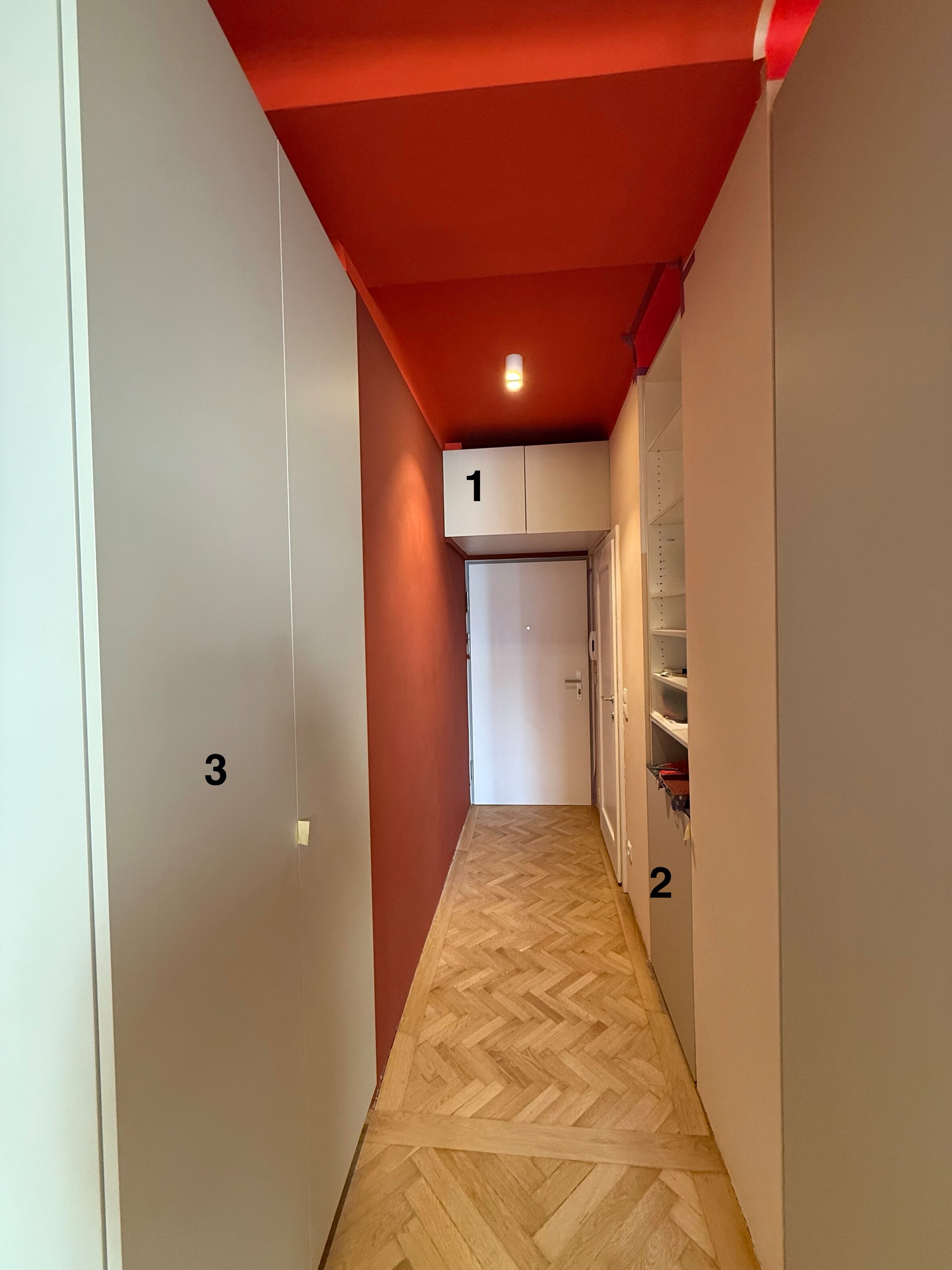 1 Luggage Storage 2 Washing Maschine 3 Storage For Iron Board/Vaccum Cleaner/ect. 