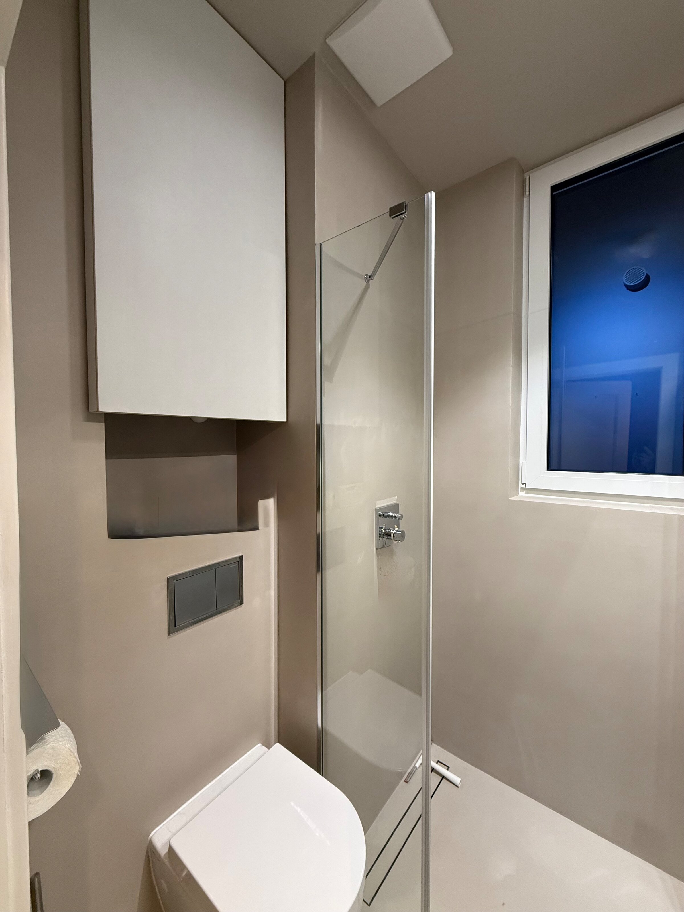 Modern Bathroom