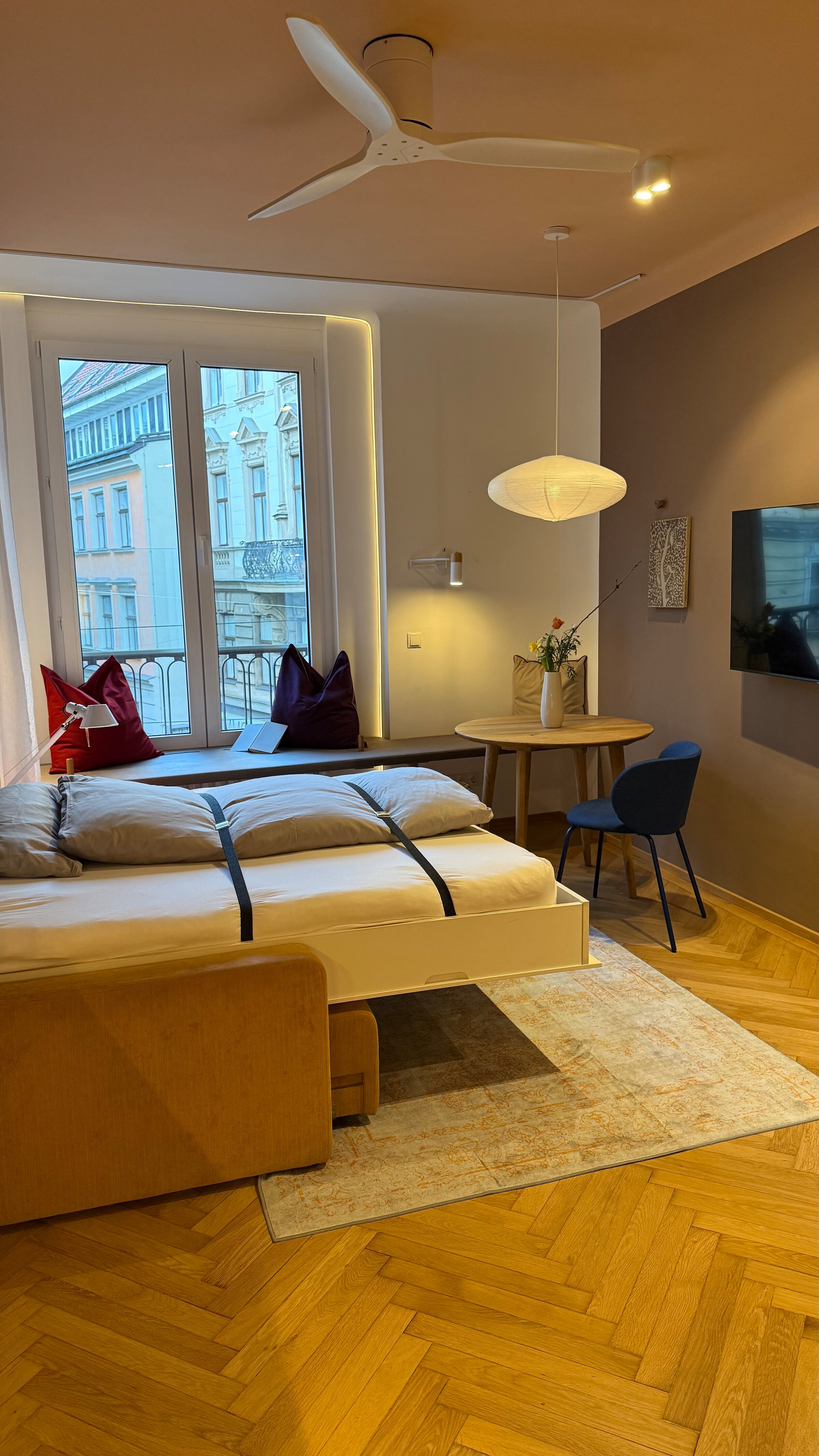 Murphy Bed 