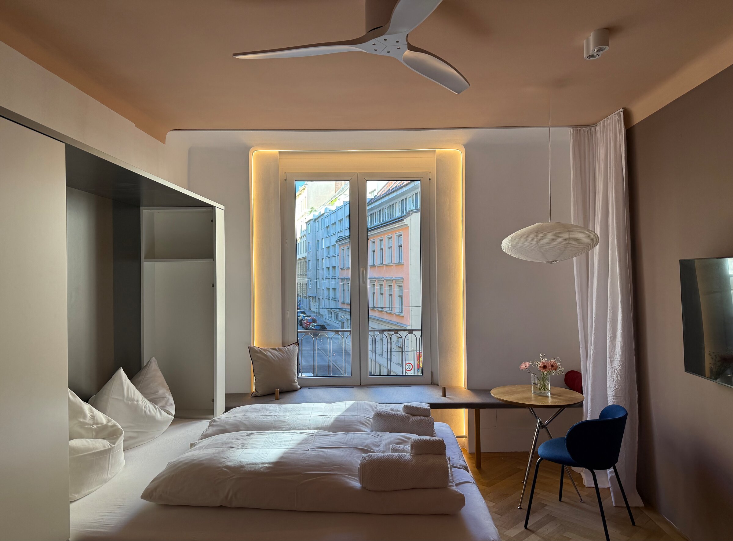 Sleep Living Room With Murphy Bed And Fan 