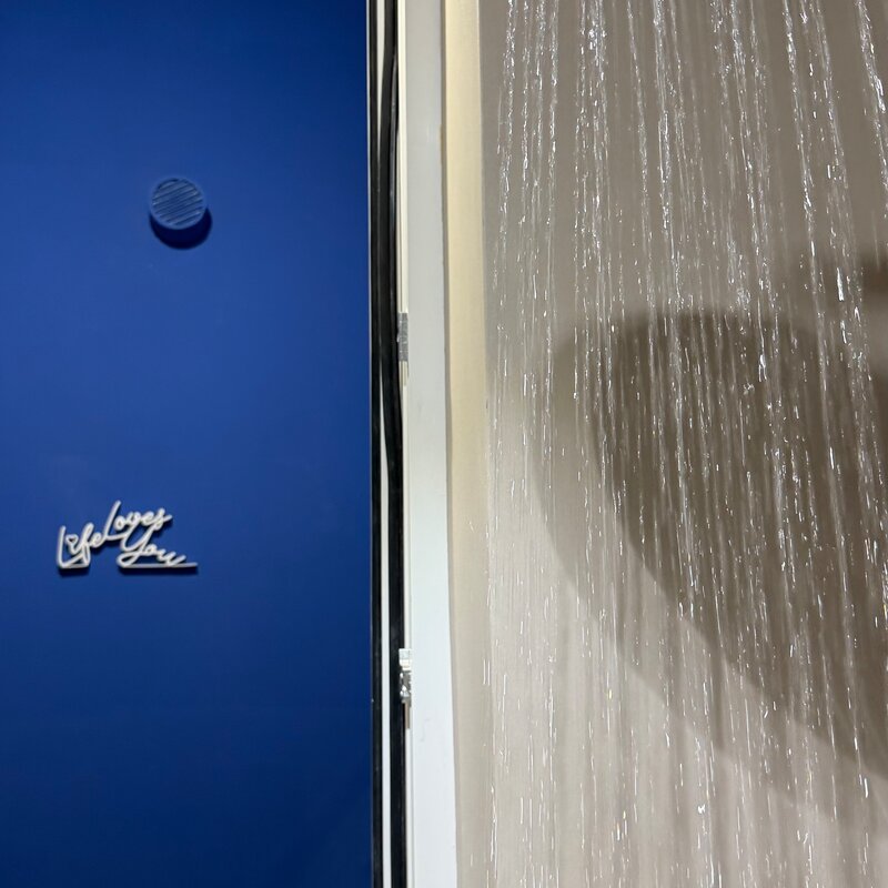 Blue Atrium/Rain Shower 