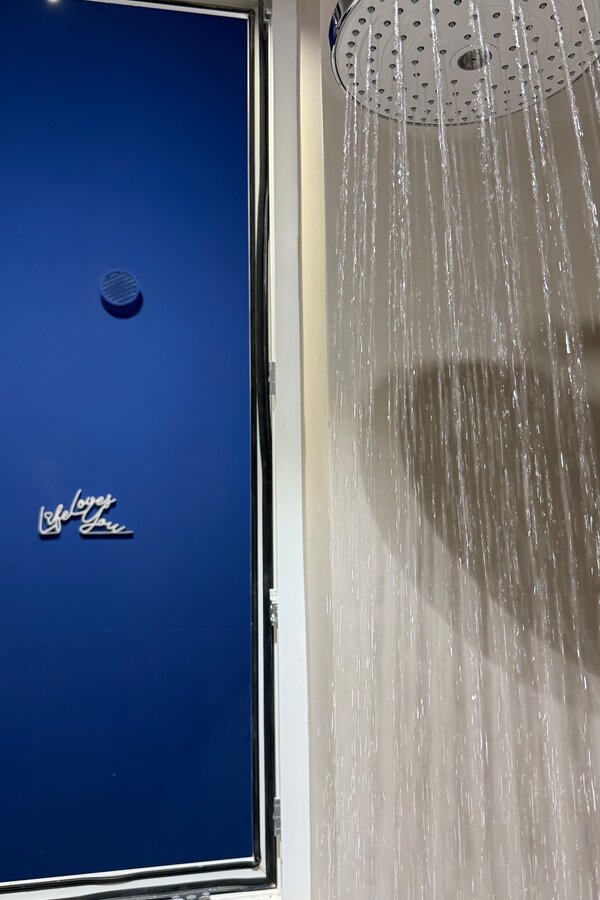 Blue Atrium/Rain Shower 