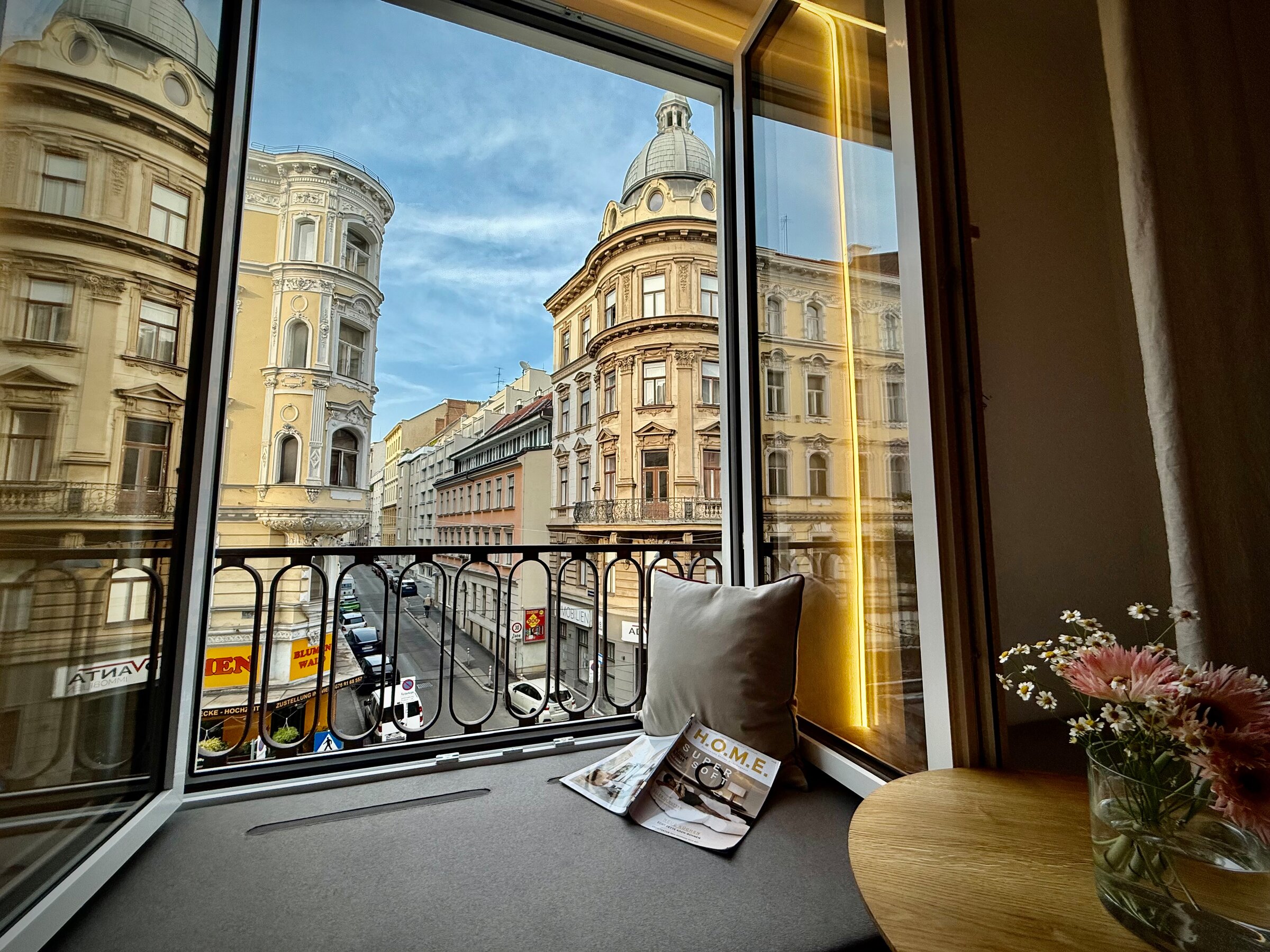 Window Sill With Seating Function 