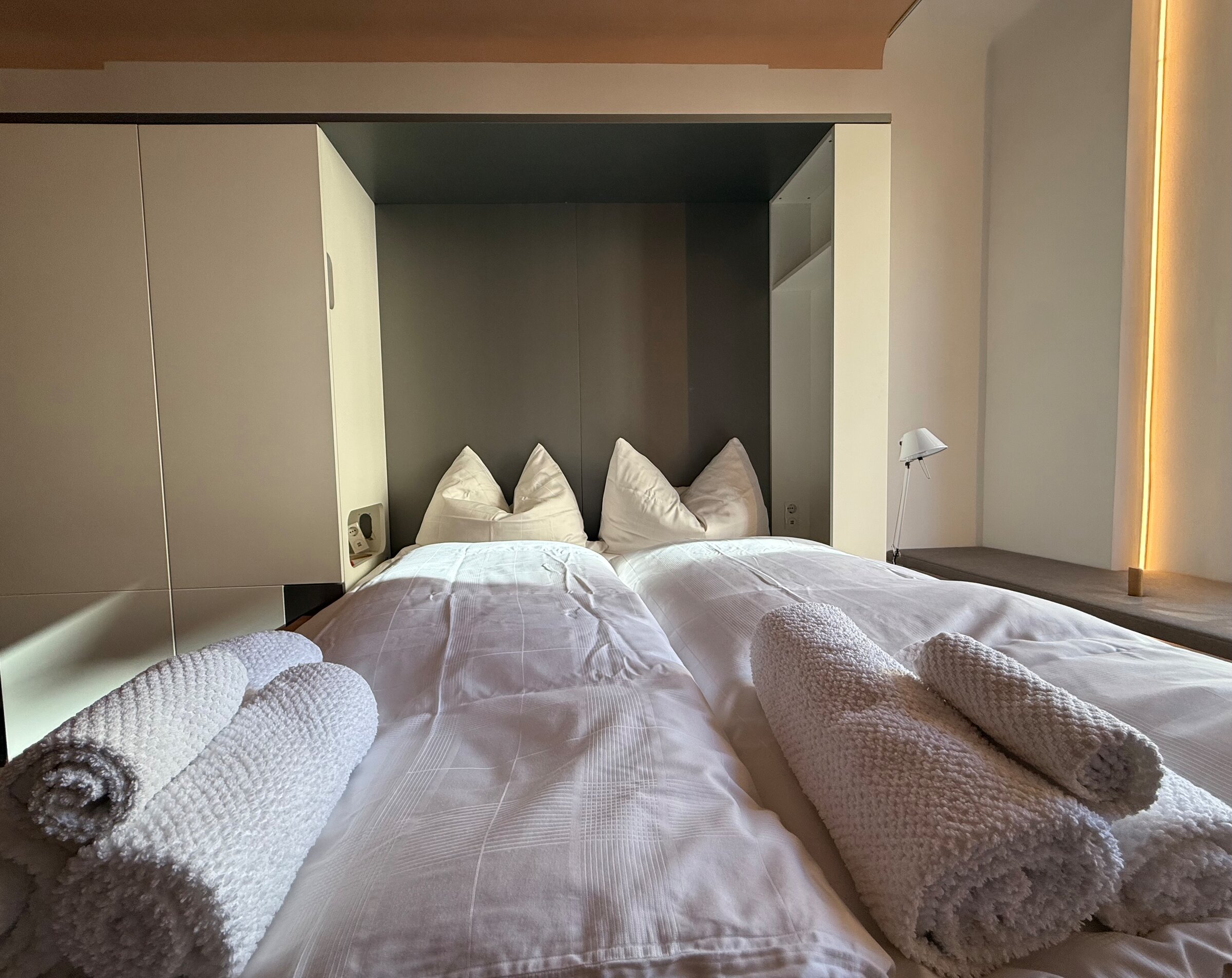 Queen Size Bed With Down Bedding 