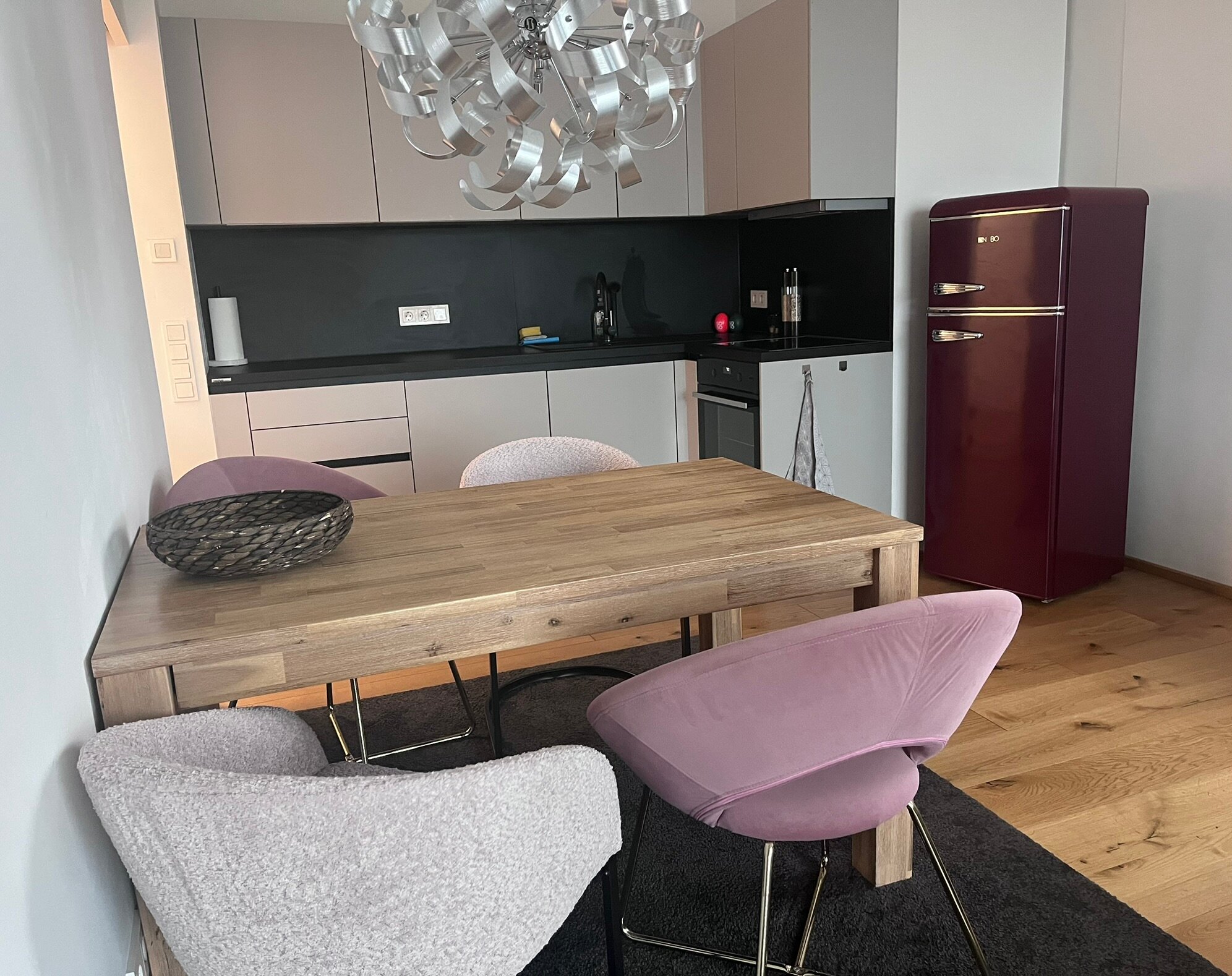 Perfekt ausgestattete Küche