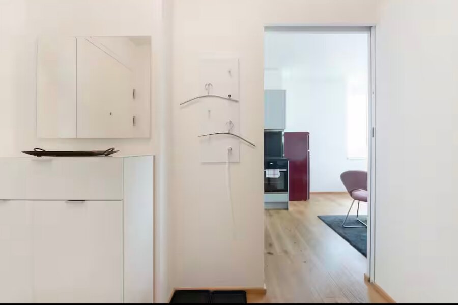 Entrance with wardrobe and shoe cabinet