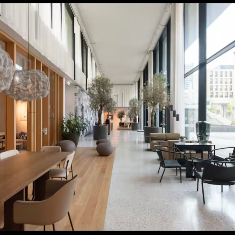 Eingang in den Triiiple Tower