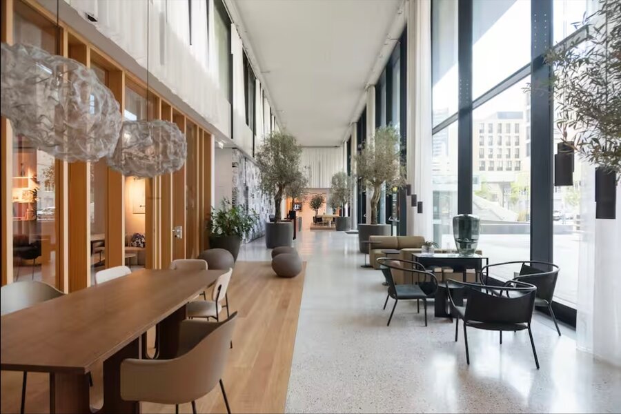 Eingang in den Triiiple Tower