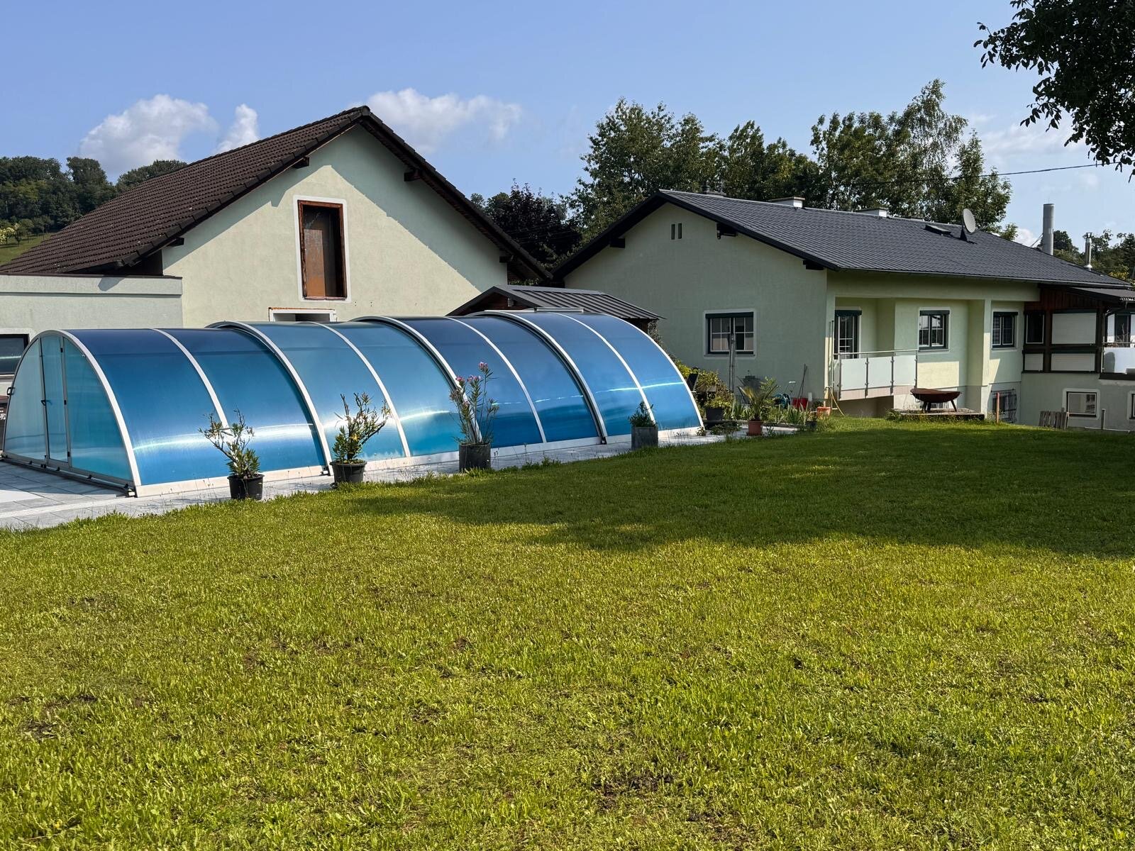 Haus Ansicht vom Garten aus 