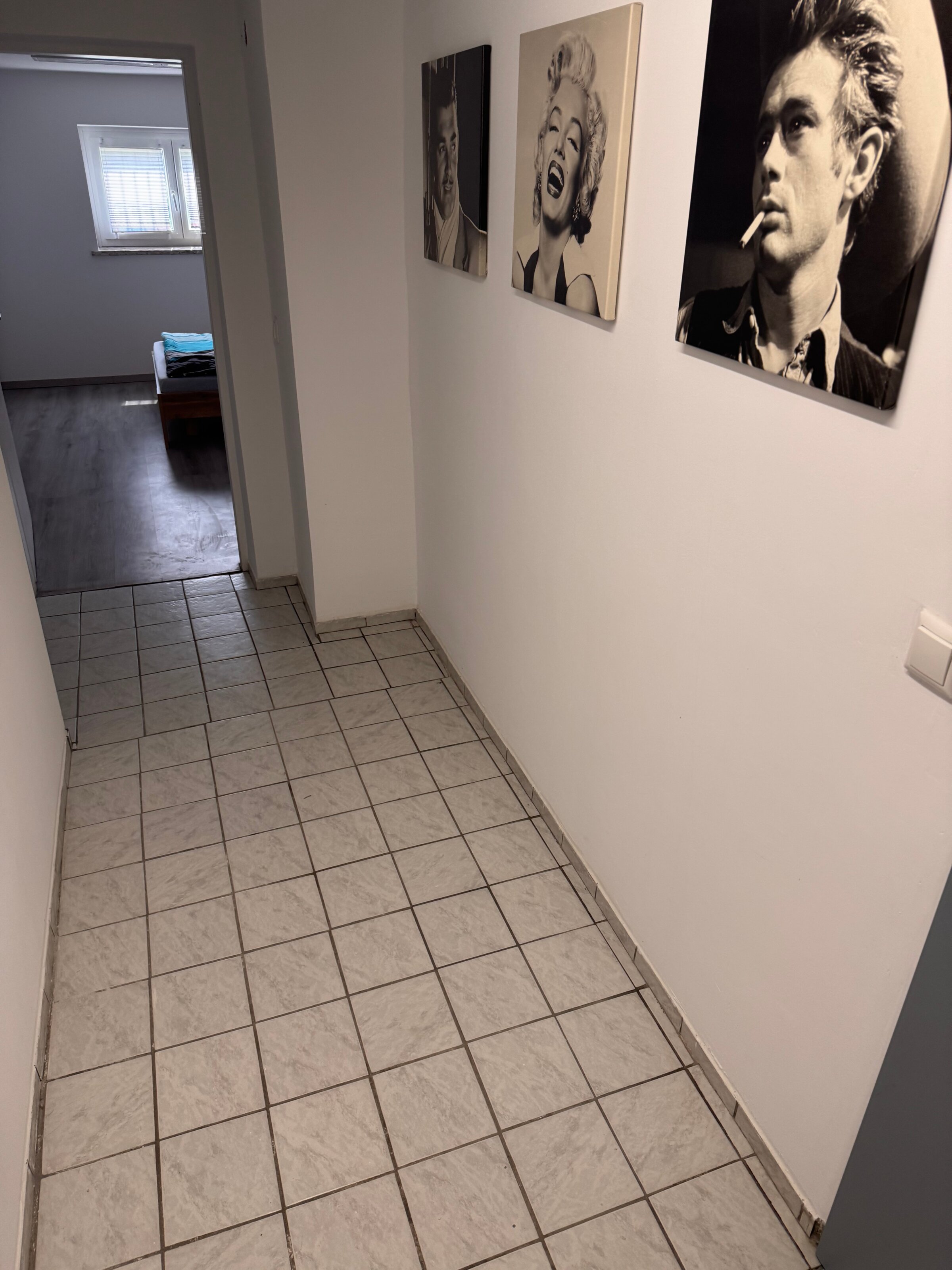 Gang Keller Schlafzimmer 2