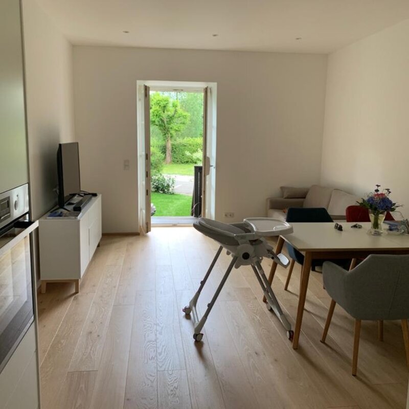 Wohn- Esszimmer mit Küche 