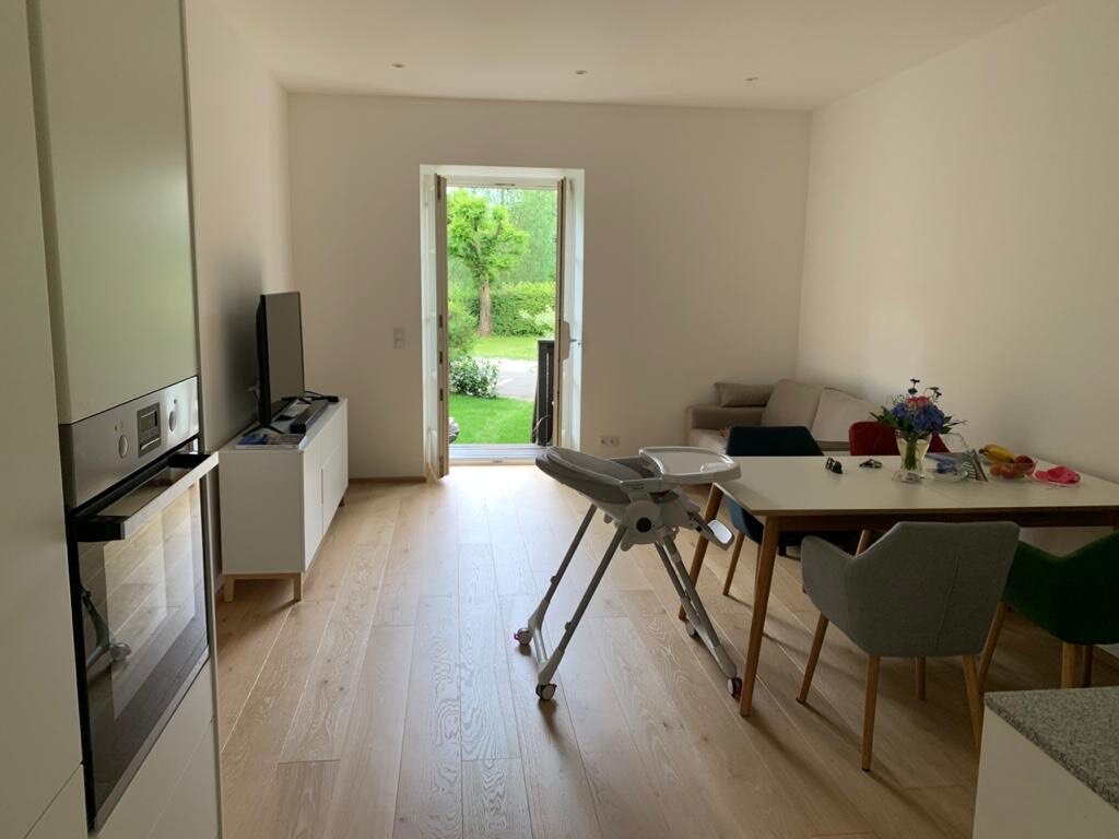 Wohn- Esszimmer mit Küche 