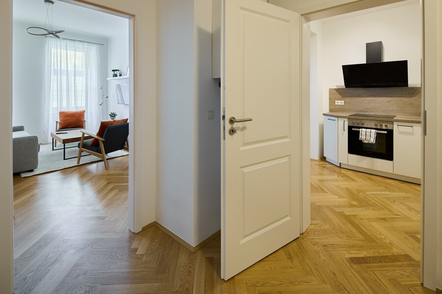 Vorraum Blick zur Küche/zum Wohnzimmer