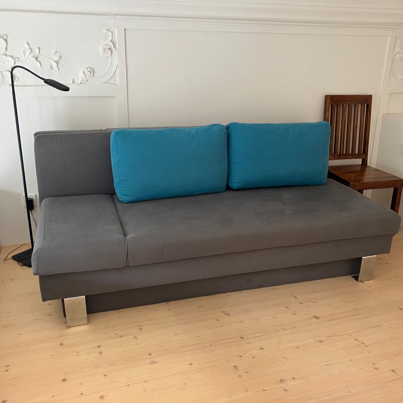 Empore mit Schlafsofa