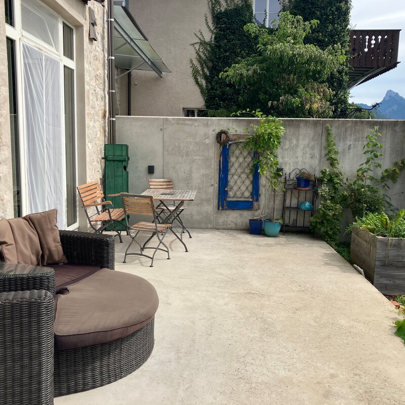 Terrasse mit Liegesofa