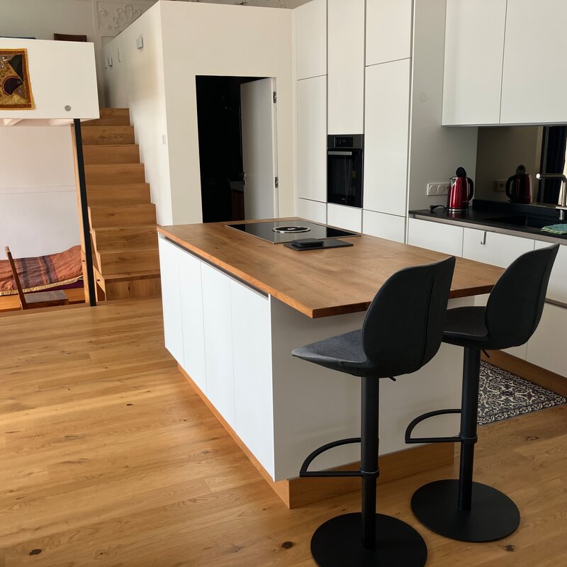 Helle gemütliche Loft-Wohnung mit Garten