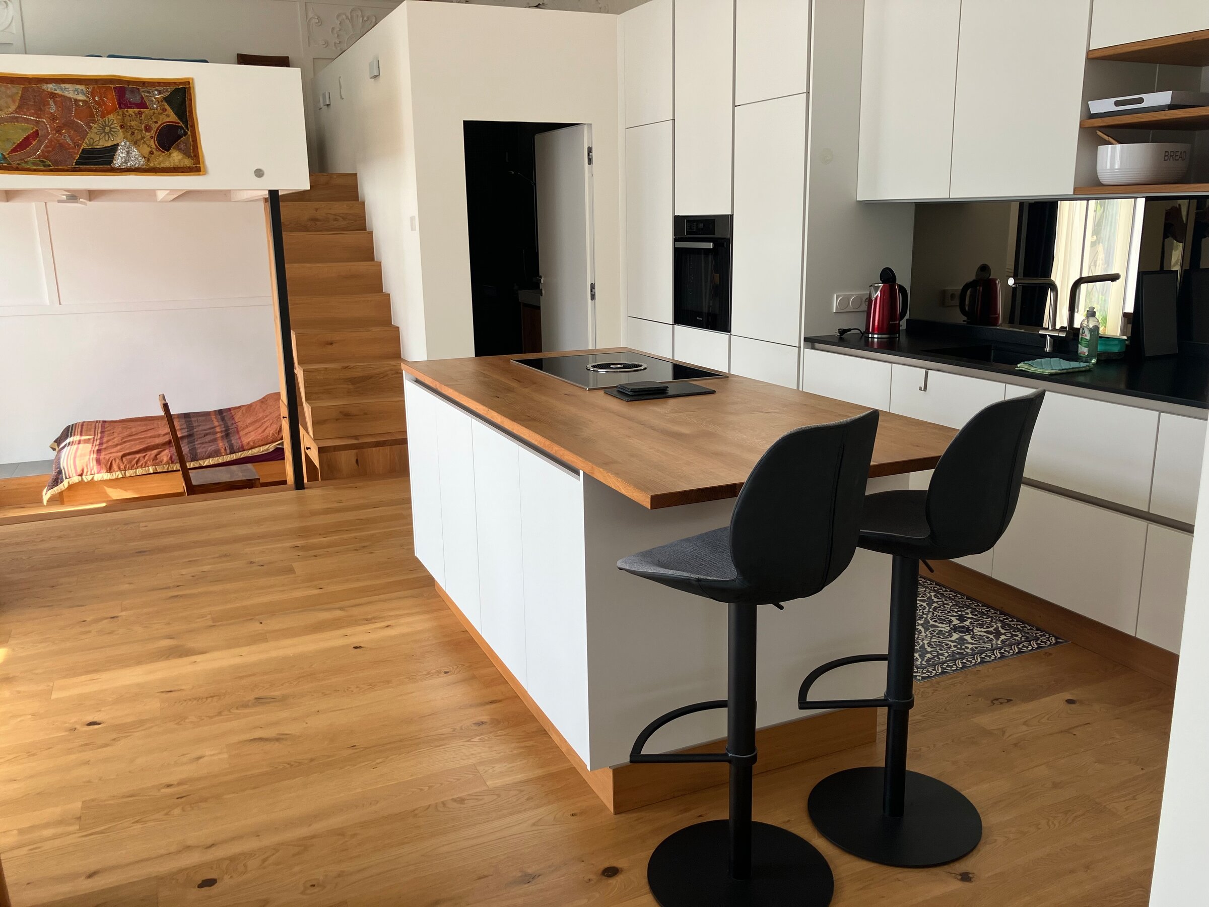 Helle gemütliche Loft-Wohnung mit Garten