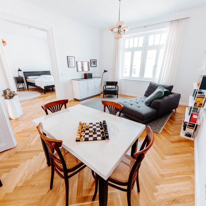 Living room - interim tenancy in modern old building flat with balcony in Vienna