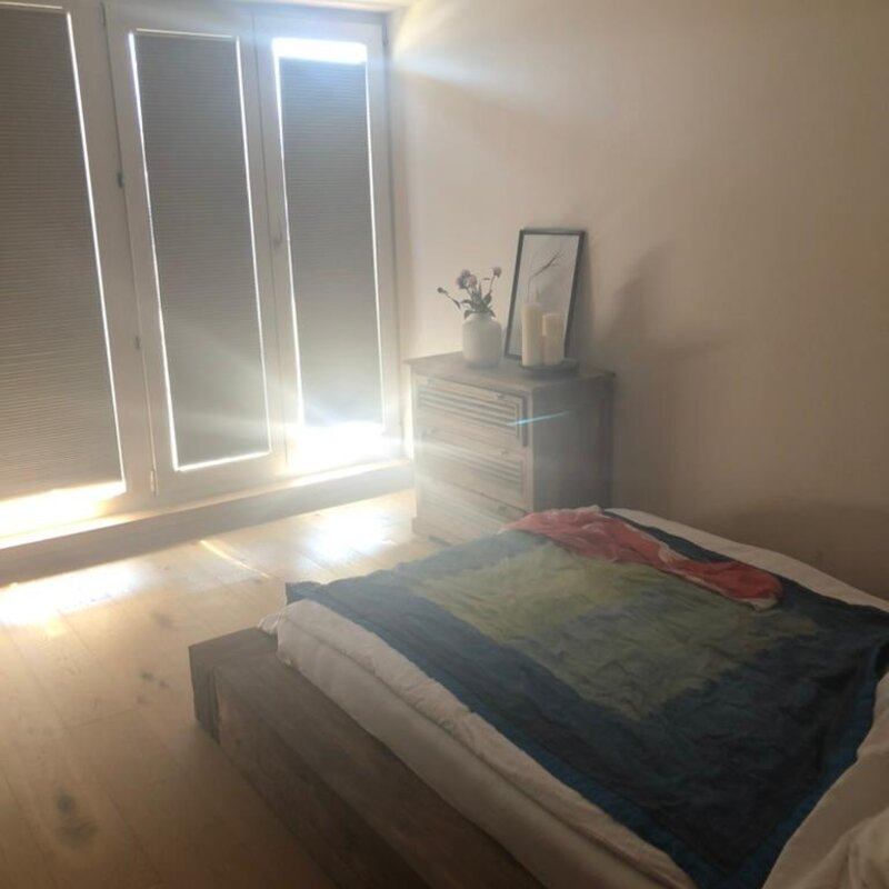 with large wardrobe and chest of drawers | © Karin Hollenstein