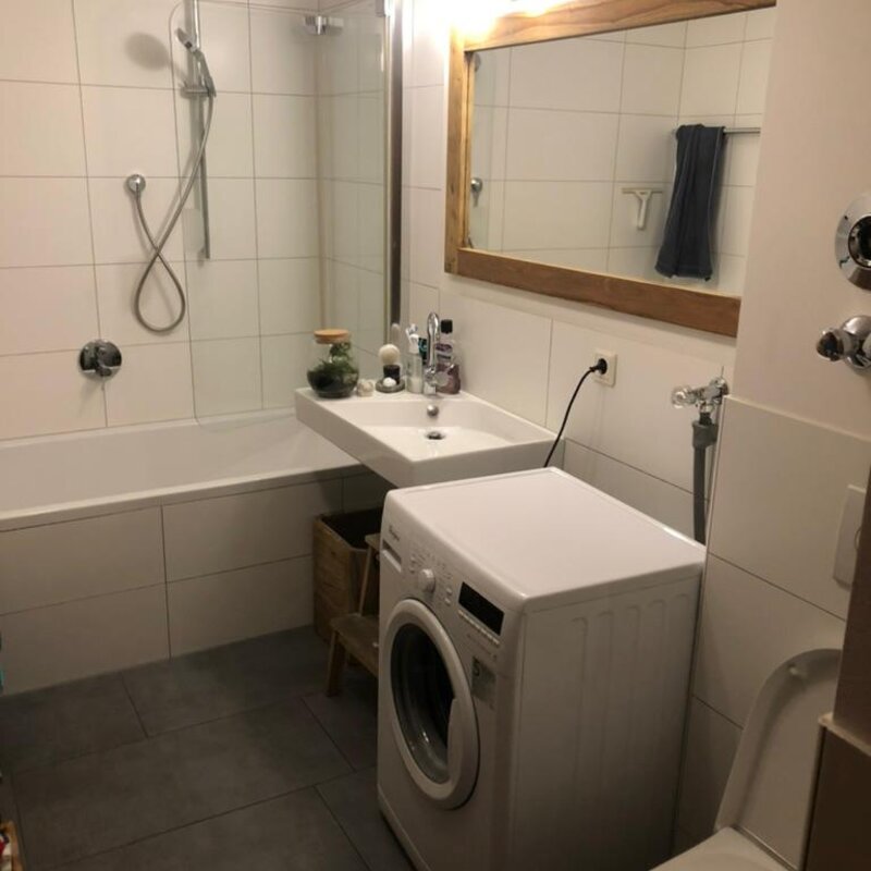 with tub and washing machine | © Karin Hollenstein