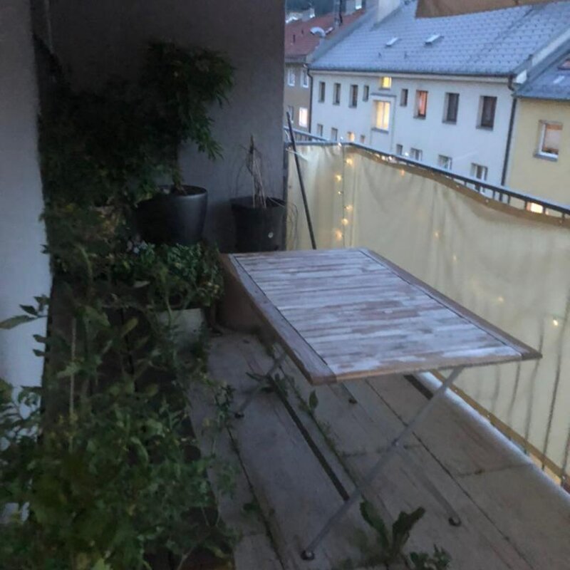 with awning and privacy screen | © Karin Hollenstein