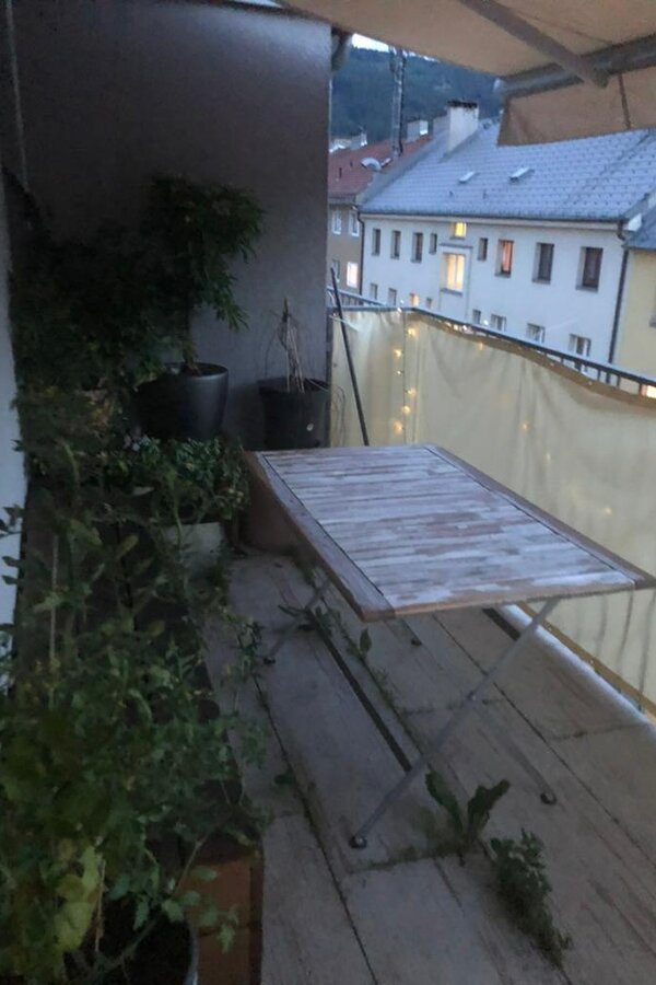 with awning and privacy screen | © Karin Hollenstein