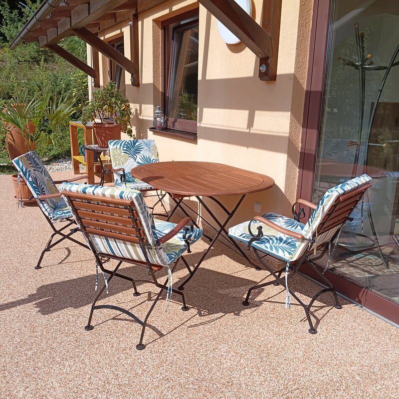 Sonnige Terrasse mit Gartenmöbel: 3-Zimmer Wohnung zur Kurzzeitmiete & Wohnen auf Zeit für 1 bis 6 Monate in Graz