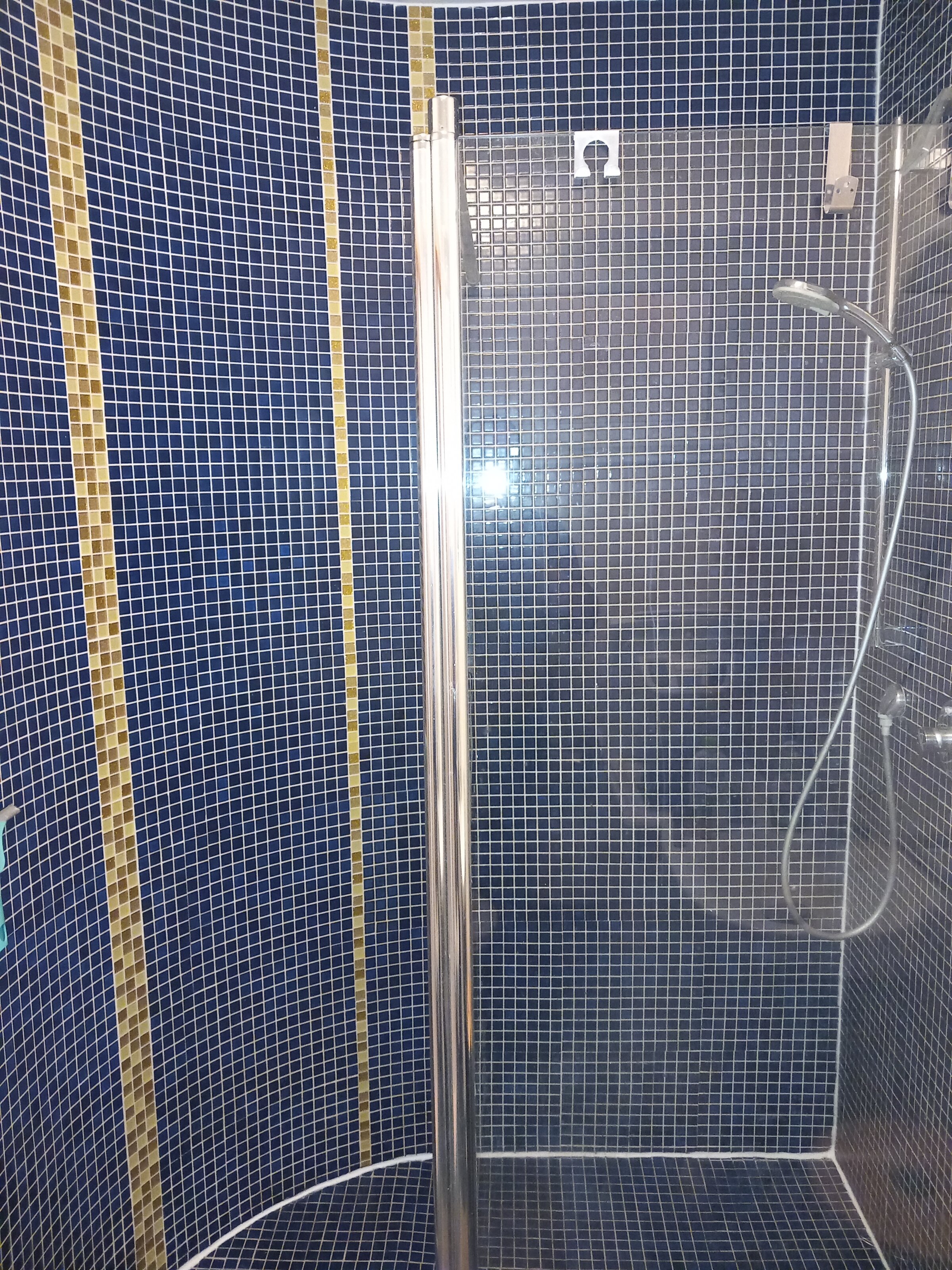 Badezimmer-Dusche