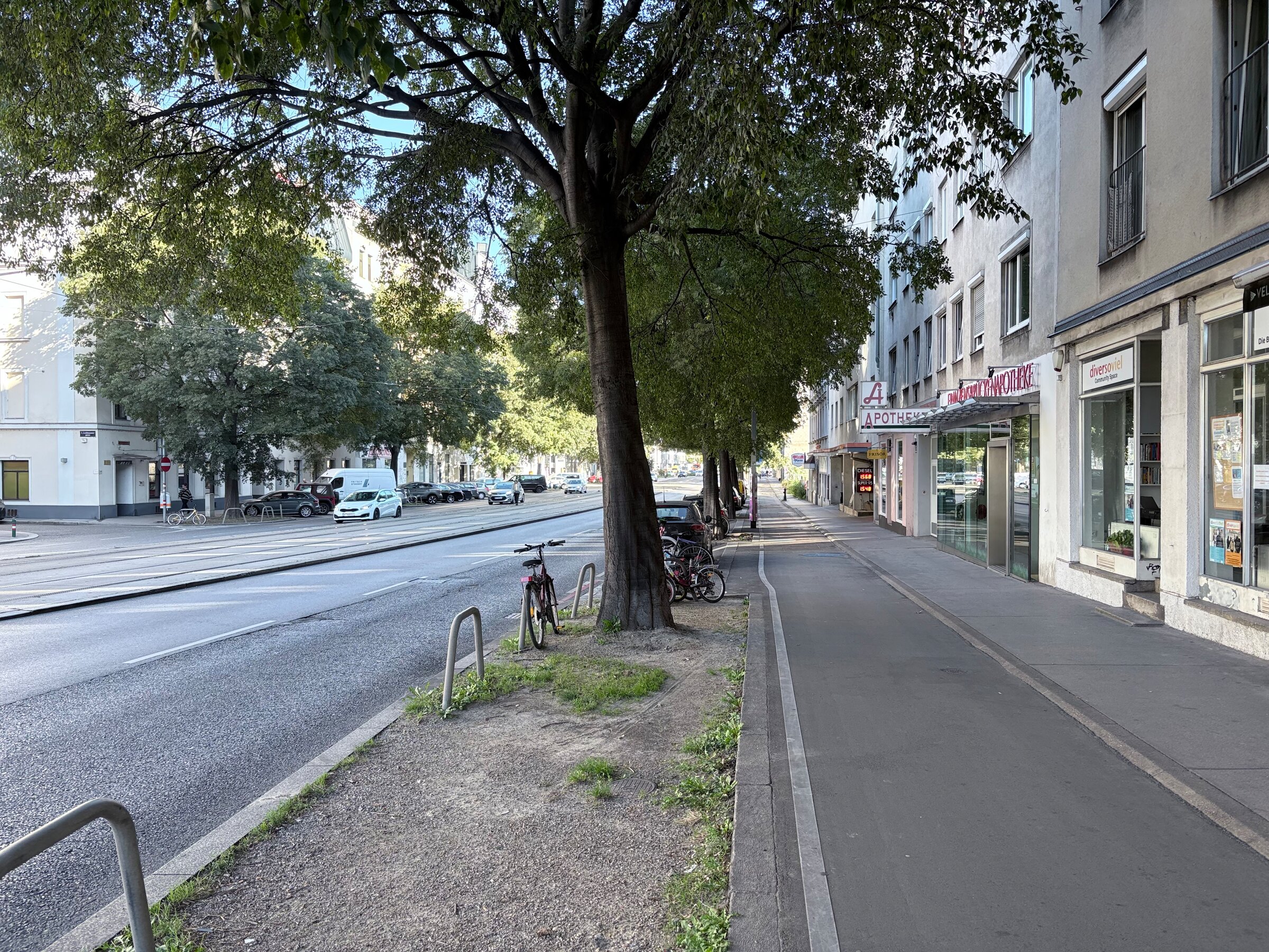 Straße vor dem Haus | © the street in front of the building