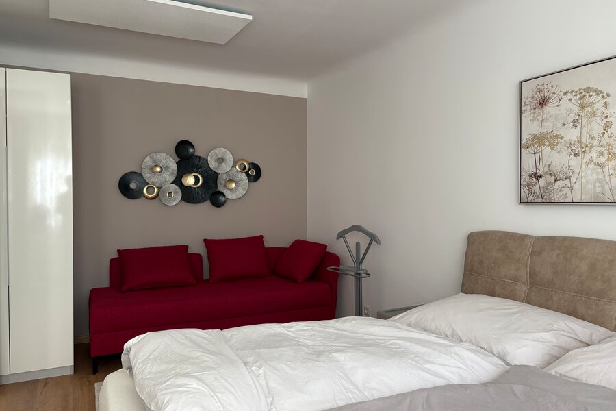 Schlafzimmer mit Schlafsofa