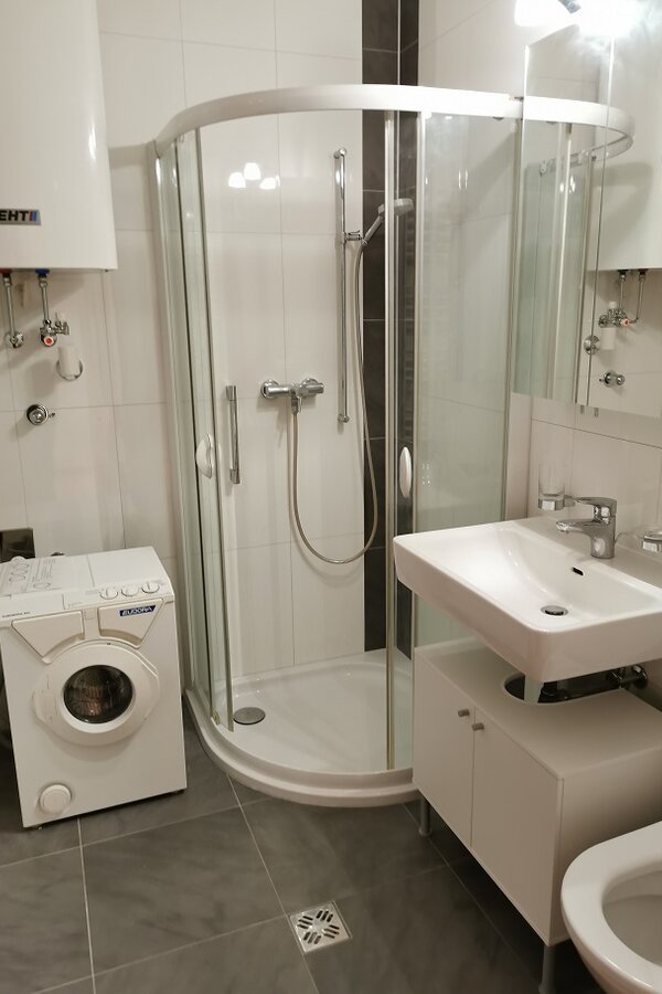 Bathroom, Shower and Toilette