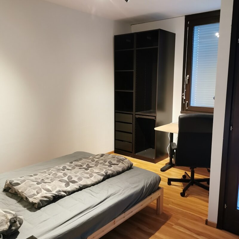 Schlafzimmer & Schreibtisch