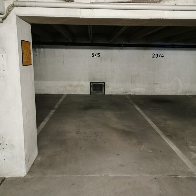 Parkplatz in der Garage