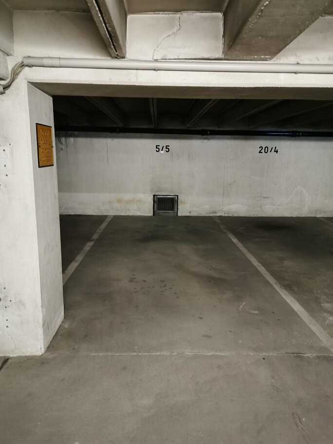 Parkplatz in der Garage
