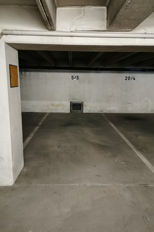 Parkplatz in der Garage