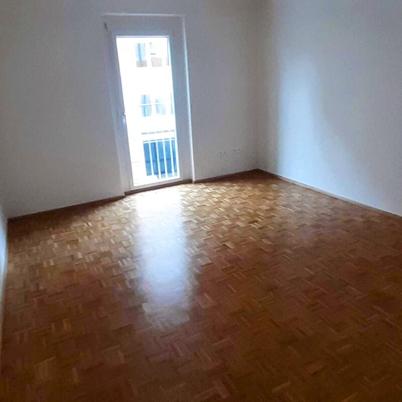 Living- Sleeping Room