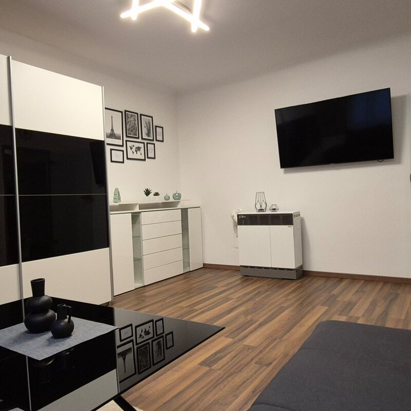 Wohn- / Schlafzimmer III