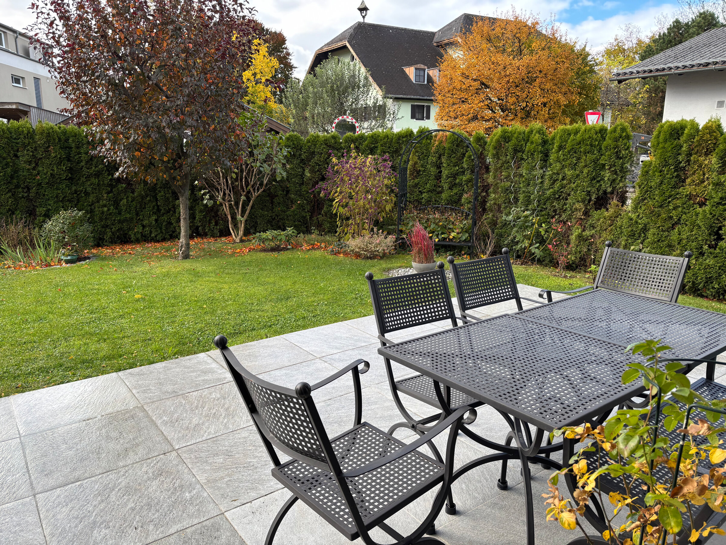 Terrasse mit Garten | © Verena Bauer