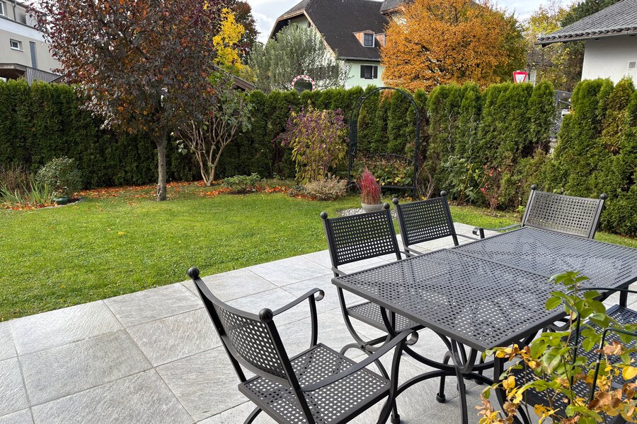 Terrasse mit Garten | © Verena Bauer