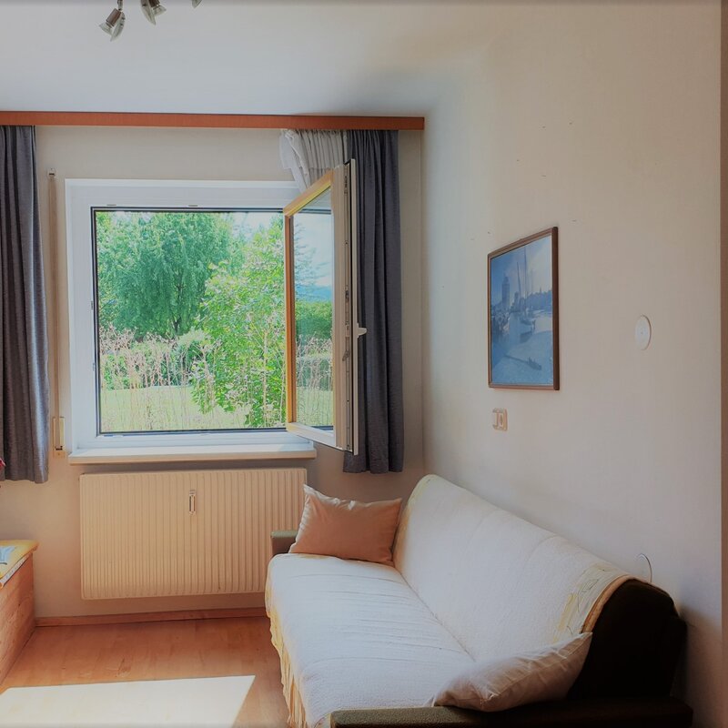 Gäste- oder Kinderzimmer mit Ausblick