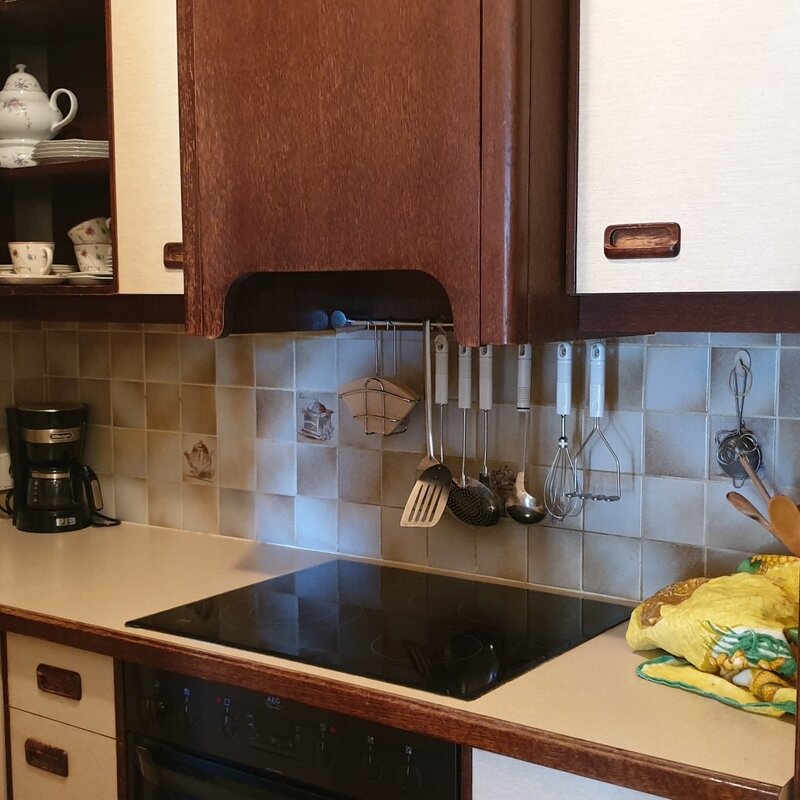 Küche mit Vorratsraum