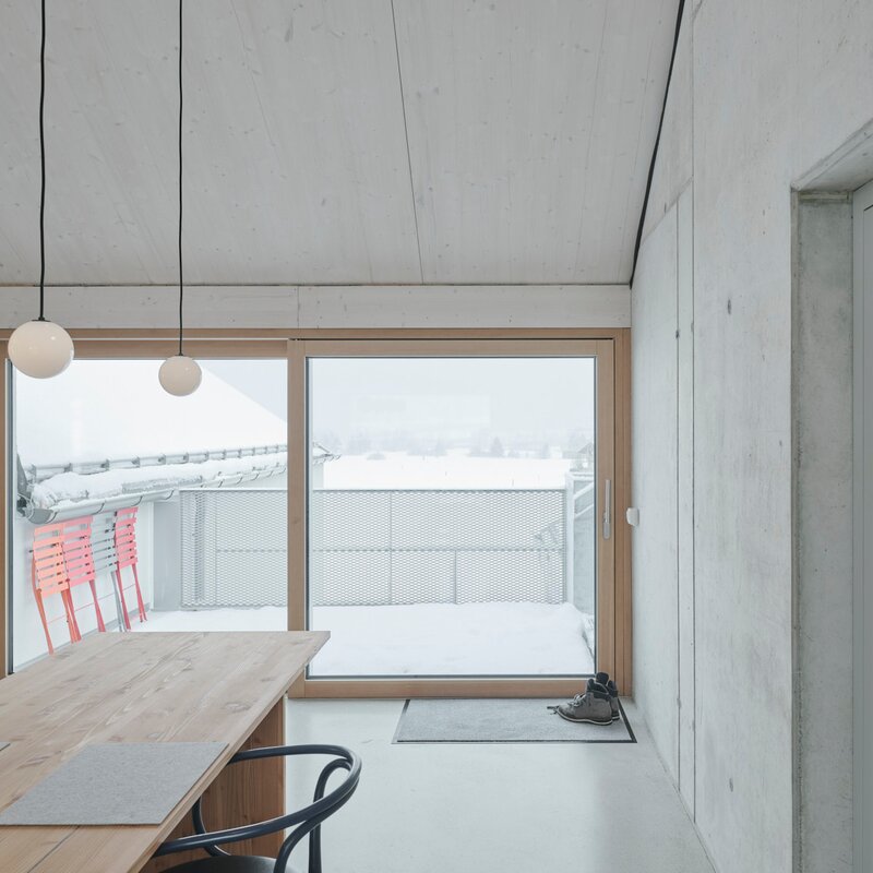 Blick auf den See und die Langlaufloipe | © David Schreyer