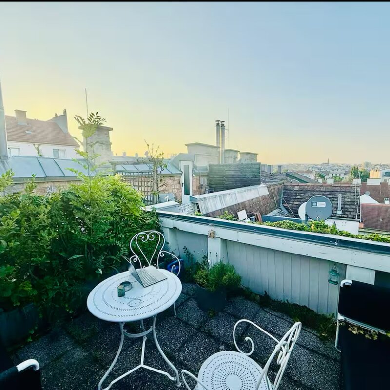 Dachterrasse mit Stadtblick: 1-Zimmer Wohnung, Kurzzeitmiete & Wohnen auf Zeit für 1 bis 6 Monate in Wien